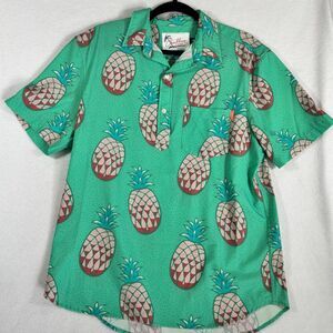 Chubbies Men's L Green Pineapple Hawaiian Shirt 2 Button Short Sleeve Polo